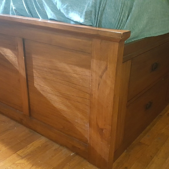 SOLD**Queen Mission Hill Mindi Wood Storage Bed - Picture 3 of 6